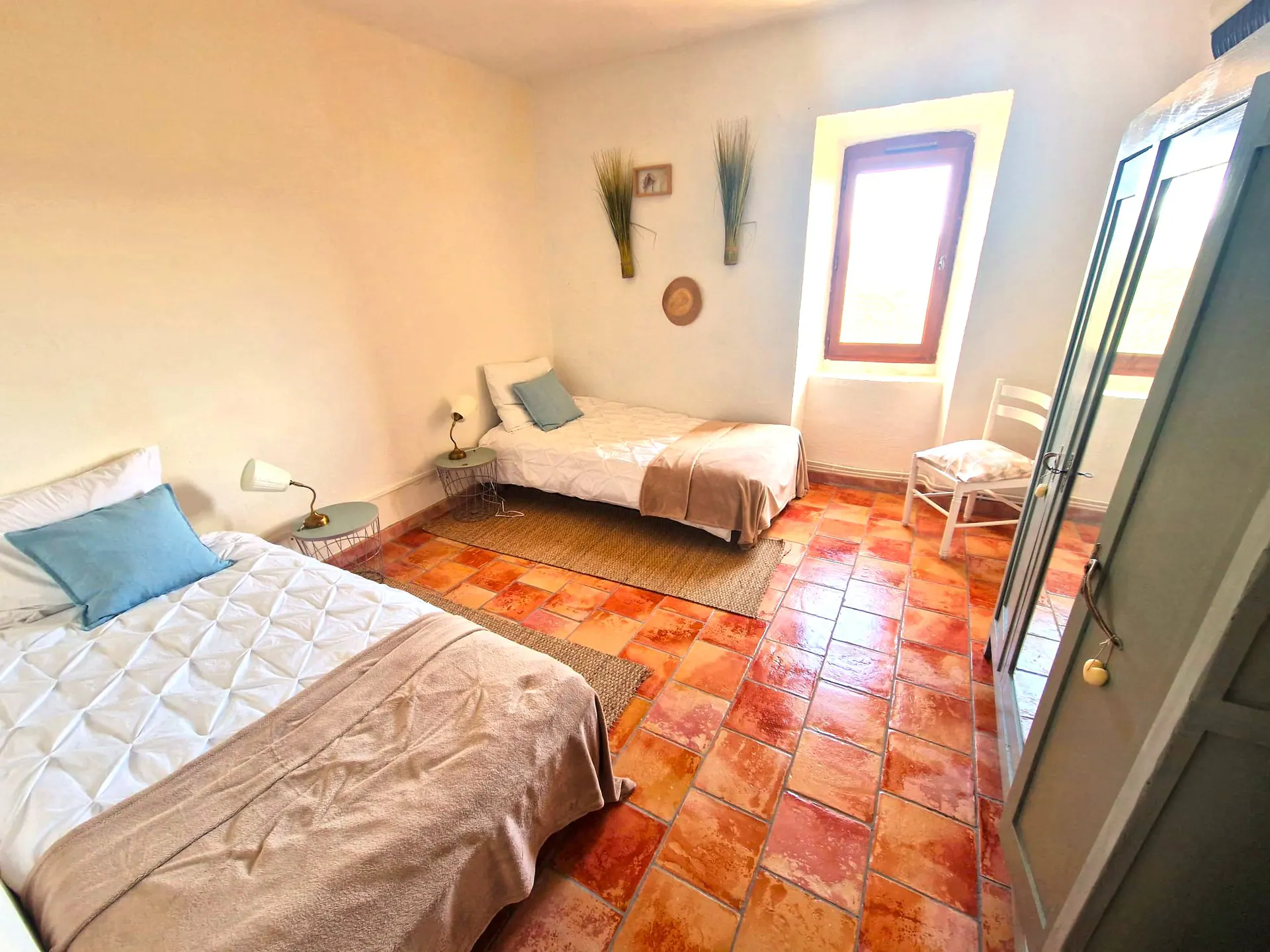 Chambre aux deux lits simples